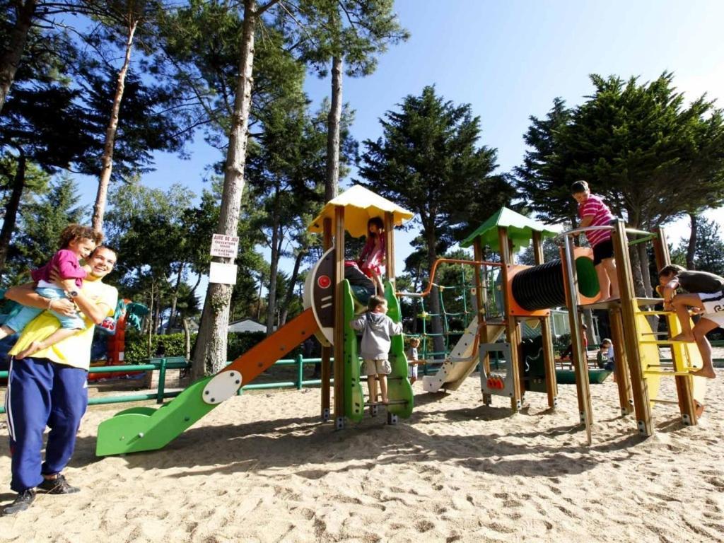 Camping Mobil Xxl 4 - Les Pins